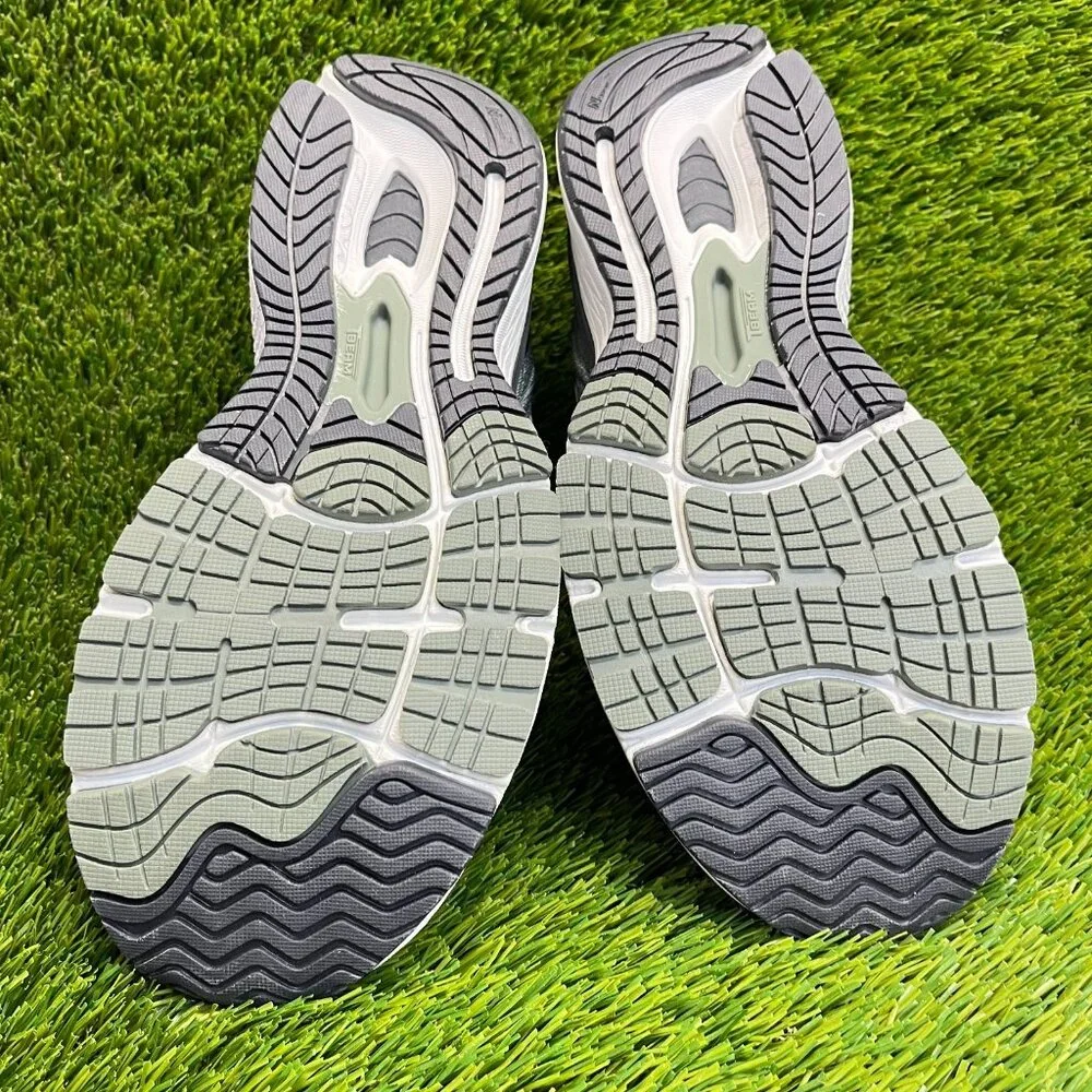 New Balance 860v9 Mens Size 7 Green White Athletic‎ Running Shoes Sneakers